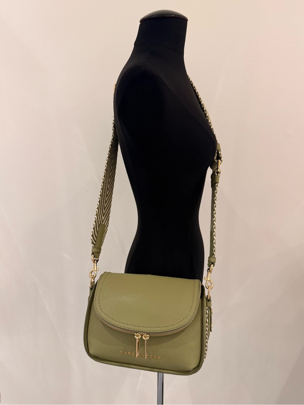 NWT Marc Jacobs leather Groove mini Messenger - Reed